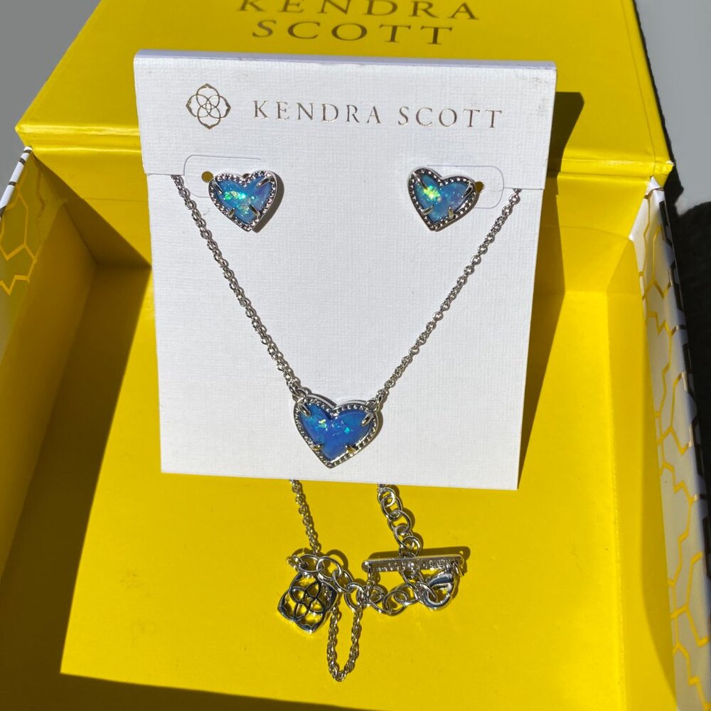 Kendra Scott *NEW Ari Heart Kyocera Opal Ocean Blue Silver SET Necklace Earrings - Picture 6 of 7